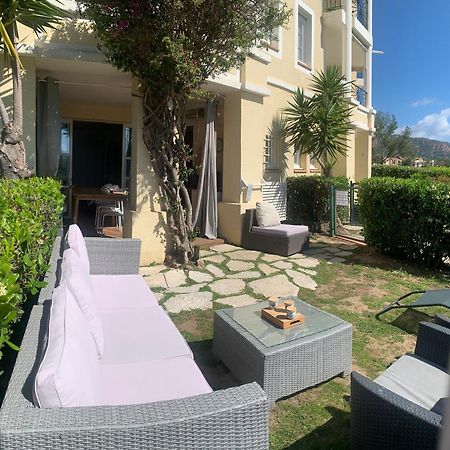 T2 En Rez De Jardin Privatif Cloture , Cap Esterel Pierre Et Vacances ,Piscine Chauffee Des Le 05 Avril Au 02 Novembre Saint-Raphaël Exterior foto