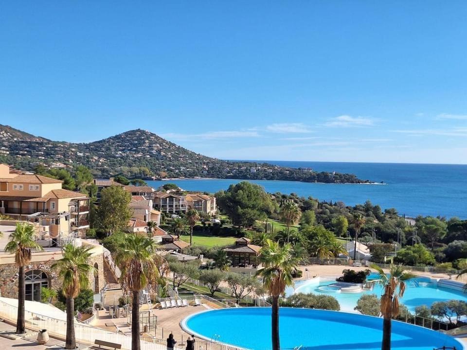 T2 En Rez De Jardin Privatif Cloture , Cap Esterel Pierre Et Vacances ,Piscine Chauffee Des Le 05 Avril Au 02 Novembre Saint-Raphaël Exterior foto