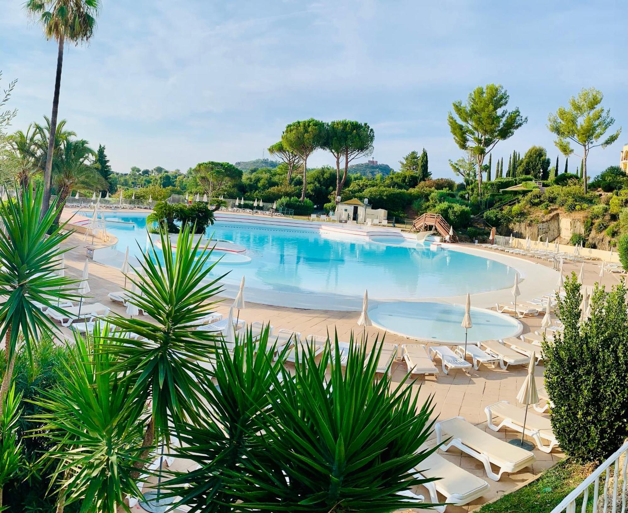 T2 En Rez De Jardin Privatif Cloture , Cap Esterel Pierre Et Vacances ,Piscine Chauffee Des Le 05 Avril Au 02 Novembre Saint-Raphaël Exterior foto